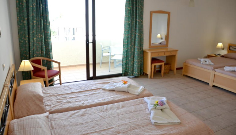 Dassia Holiday Club